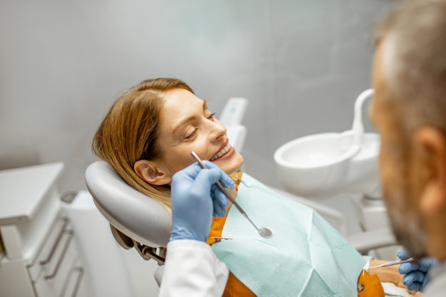 saturday dental appointments (6) patient smiling thanks to saturday dental appointments